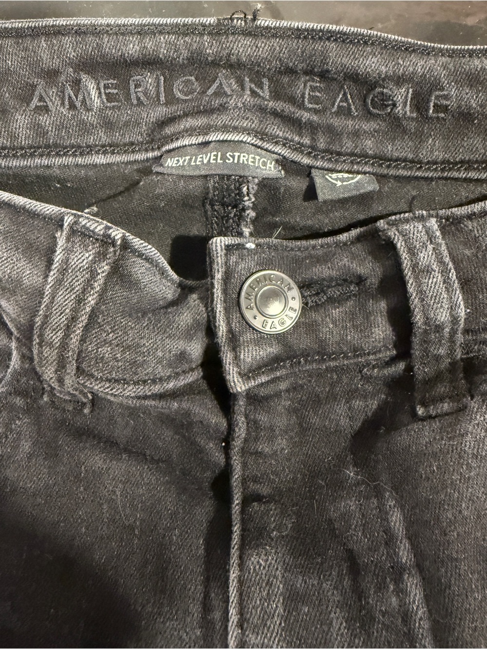 American Eagle High Rise Shortie – Size 6 – Black Raw Hem Distressed Shorts - Picture 10 of 10